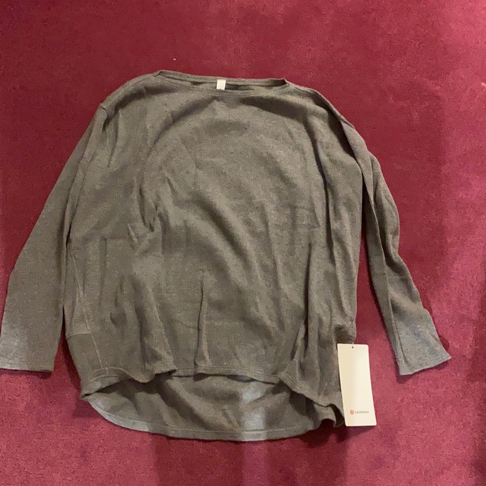 Lululemon back in action long sleeve shirt